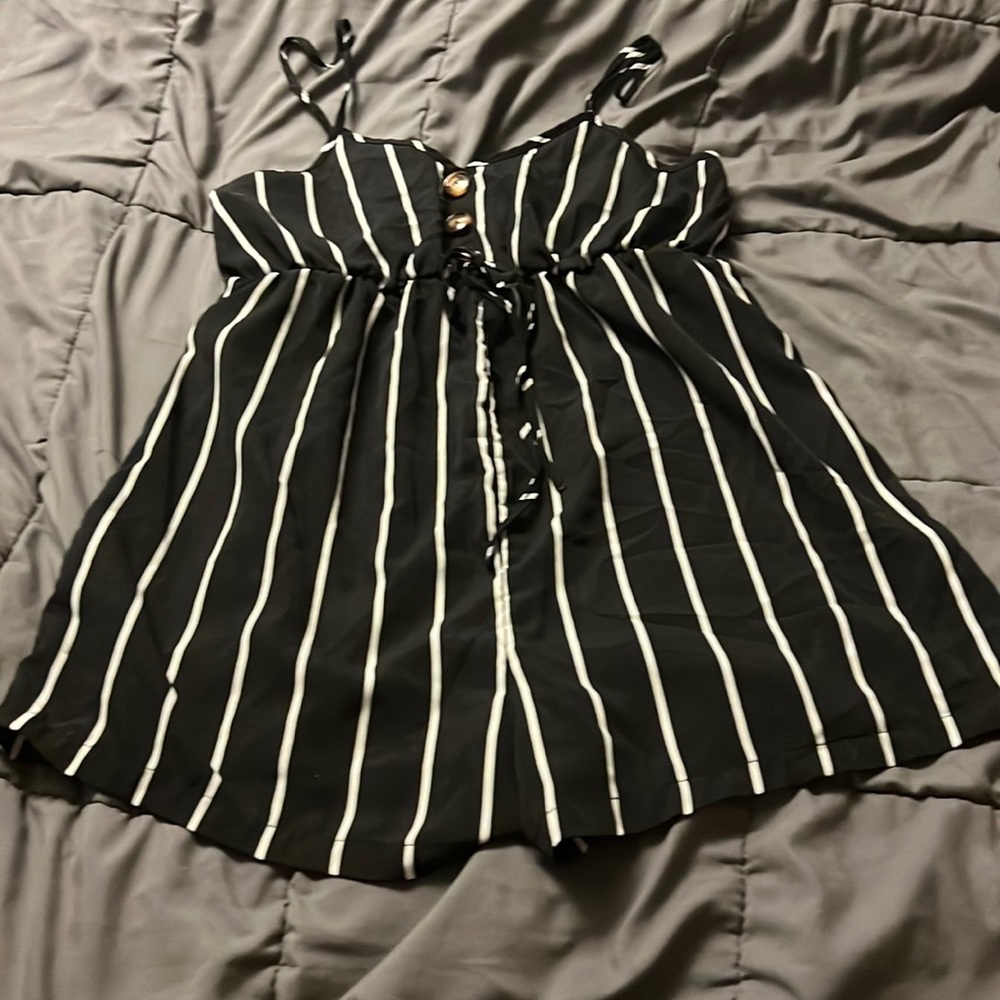 Black and white stripped maternity shirt jumper